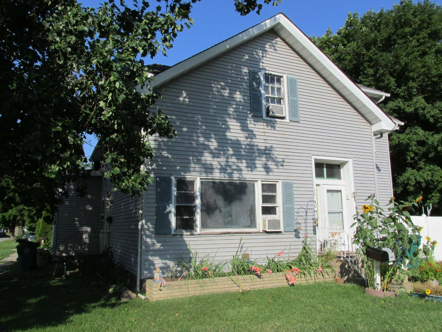 Property Photo:  1301 Monroe Street  IN 46350 