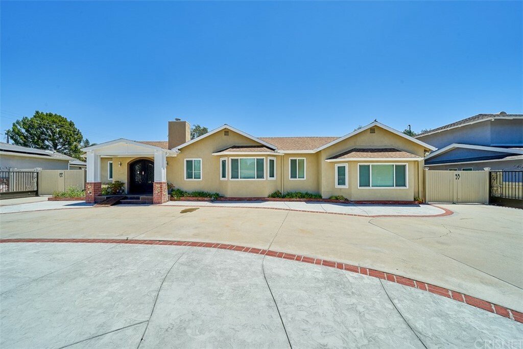 Property Photo:  8844 Amestoy Avenue  CA 91325 