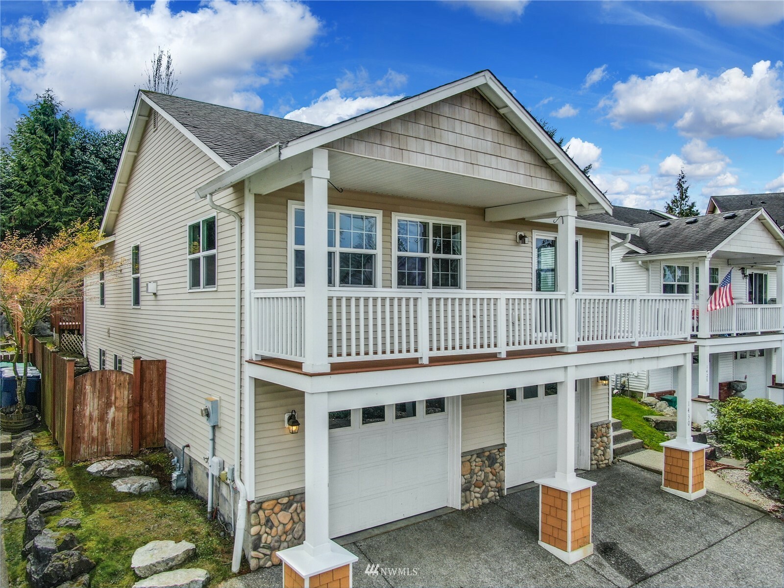 Property Photo:  1430 113th Avenue SE  WA 98258 