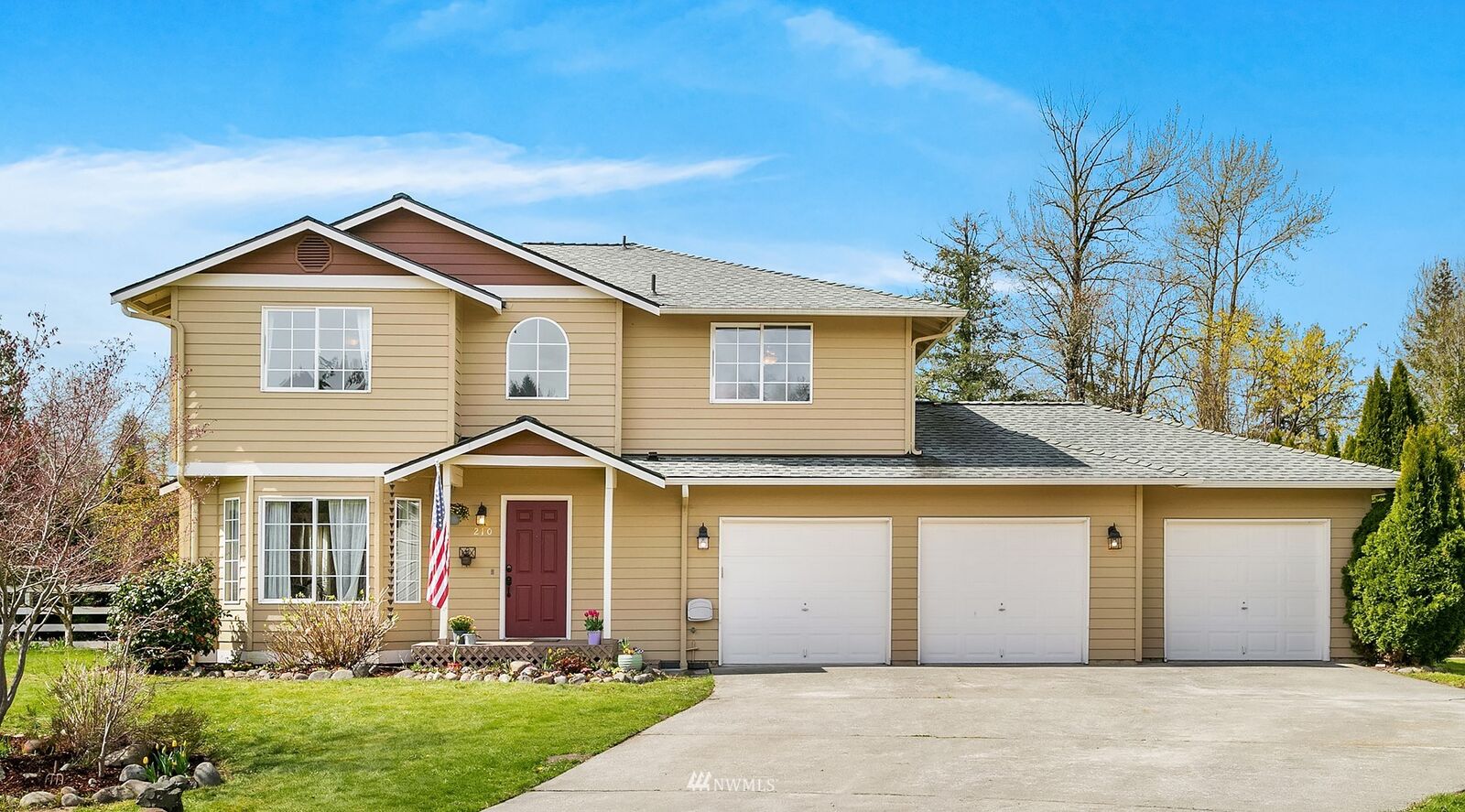 Property Photo: 210 N Park Drive WA 98294