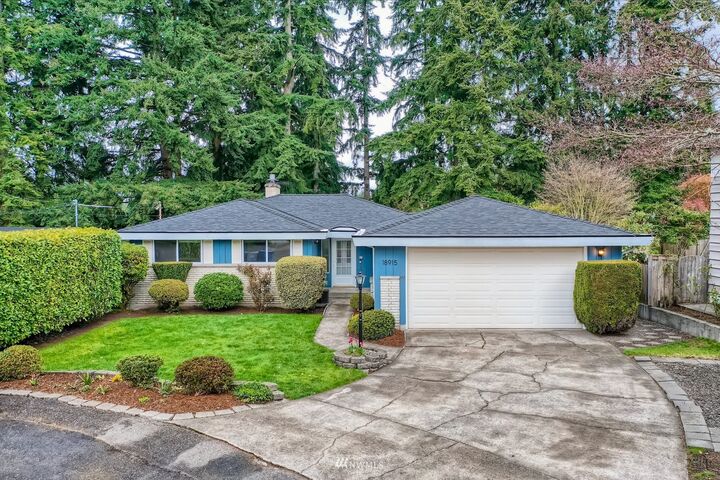 Property Photo: 18915 11th Avenue NE WA 98155