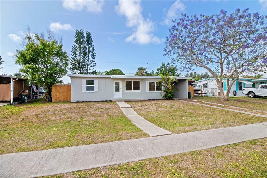 Property Photo:  8337 Bumford Avenue  FL 34287 