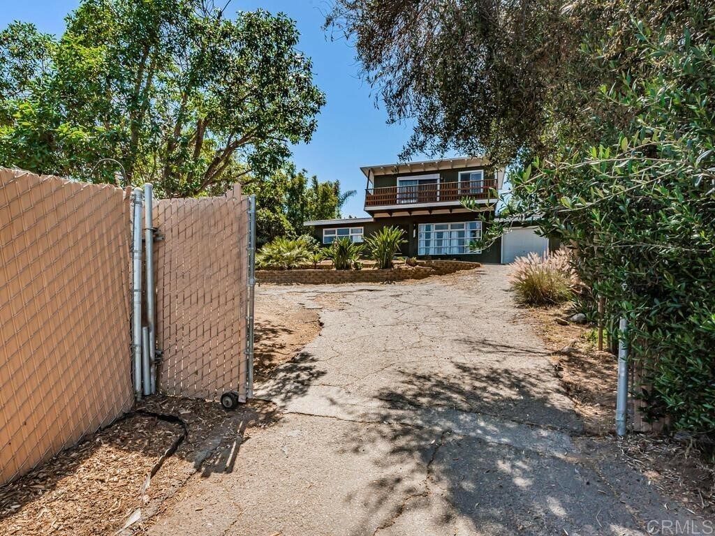 Property Photo:  1199 Phillip Street  CA 92083 