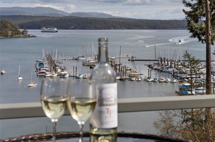 Property Photo:  510 Jensen Alley D  WA 98250 