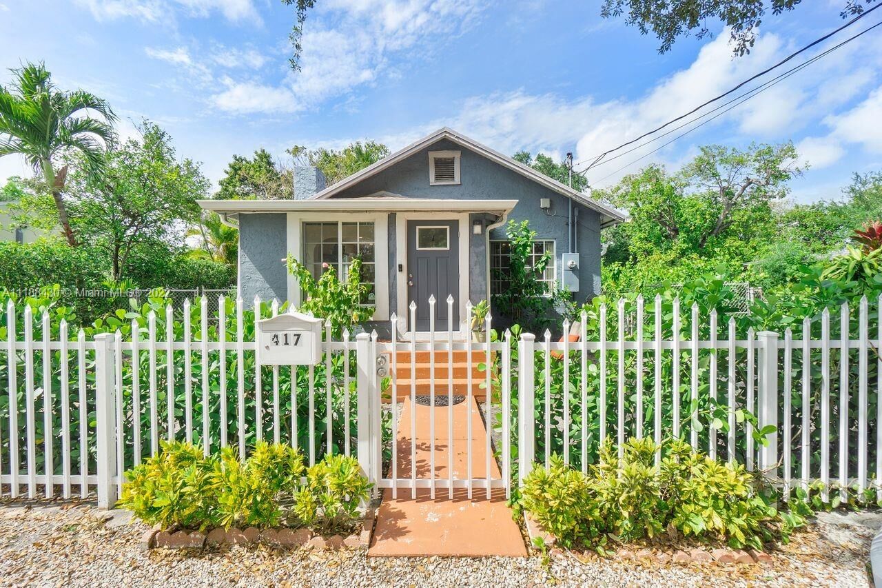 Property Photo: 417 NW 46th St FL 33127
