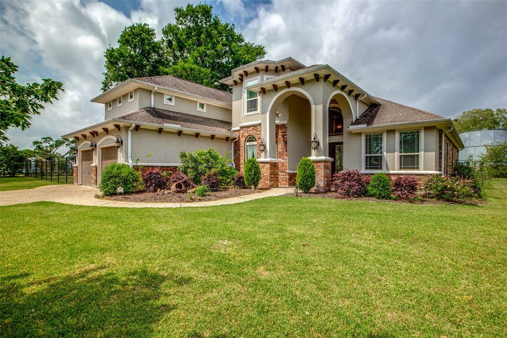 Property Photo: 14494 Diamondhead TX 77356
