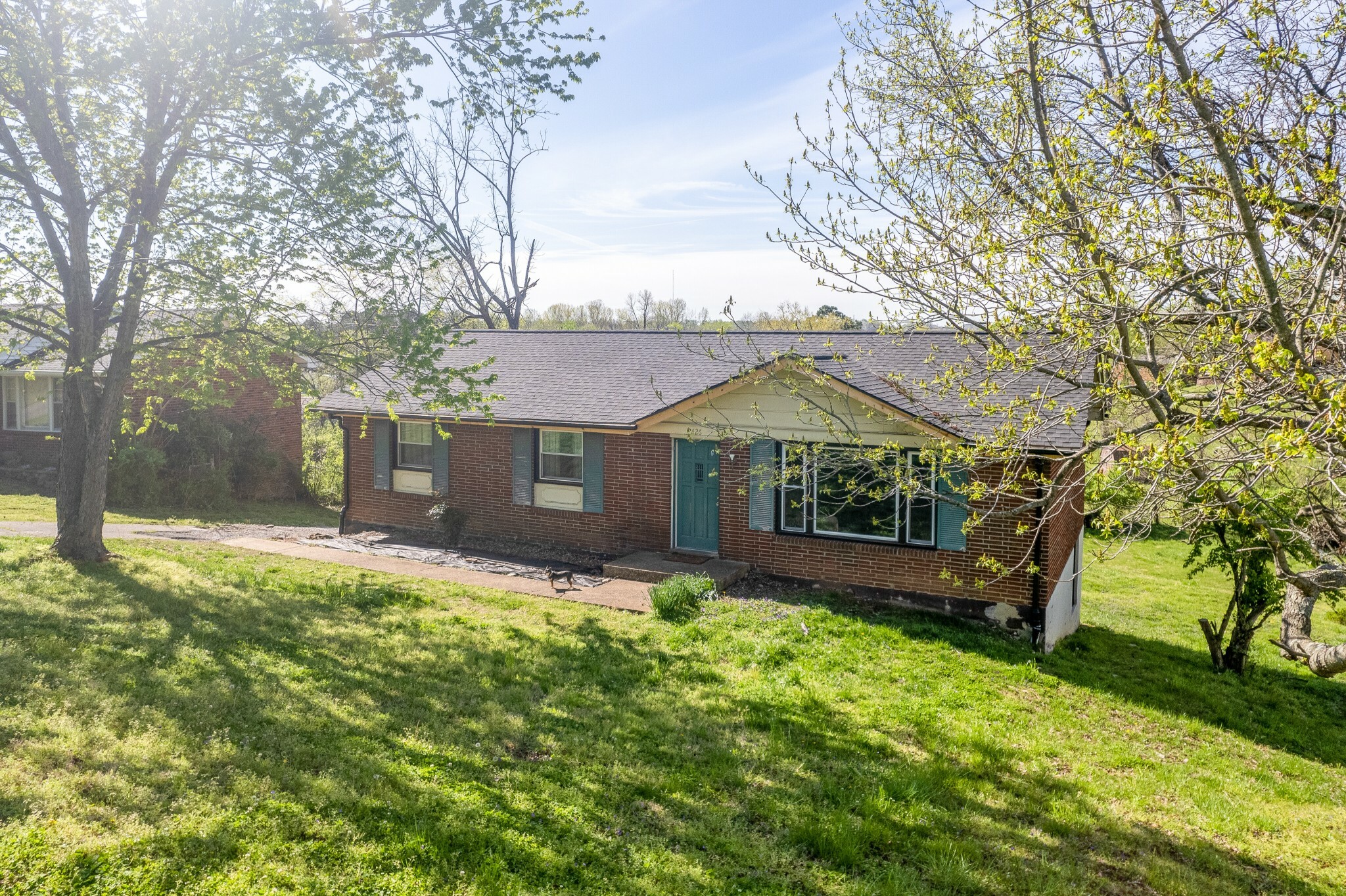 Property Photo: 2426 Brittany Dr TN 37206