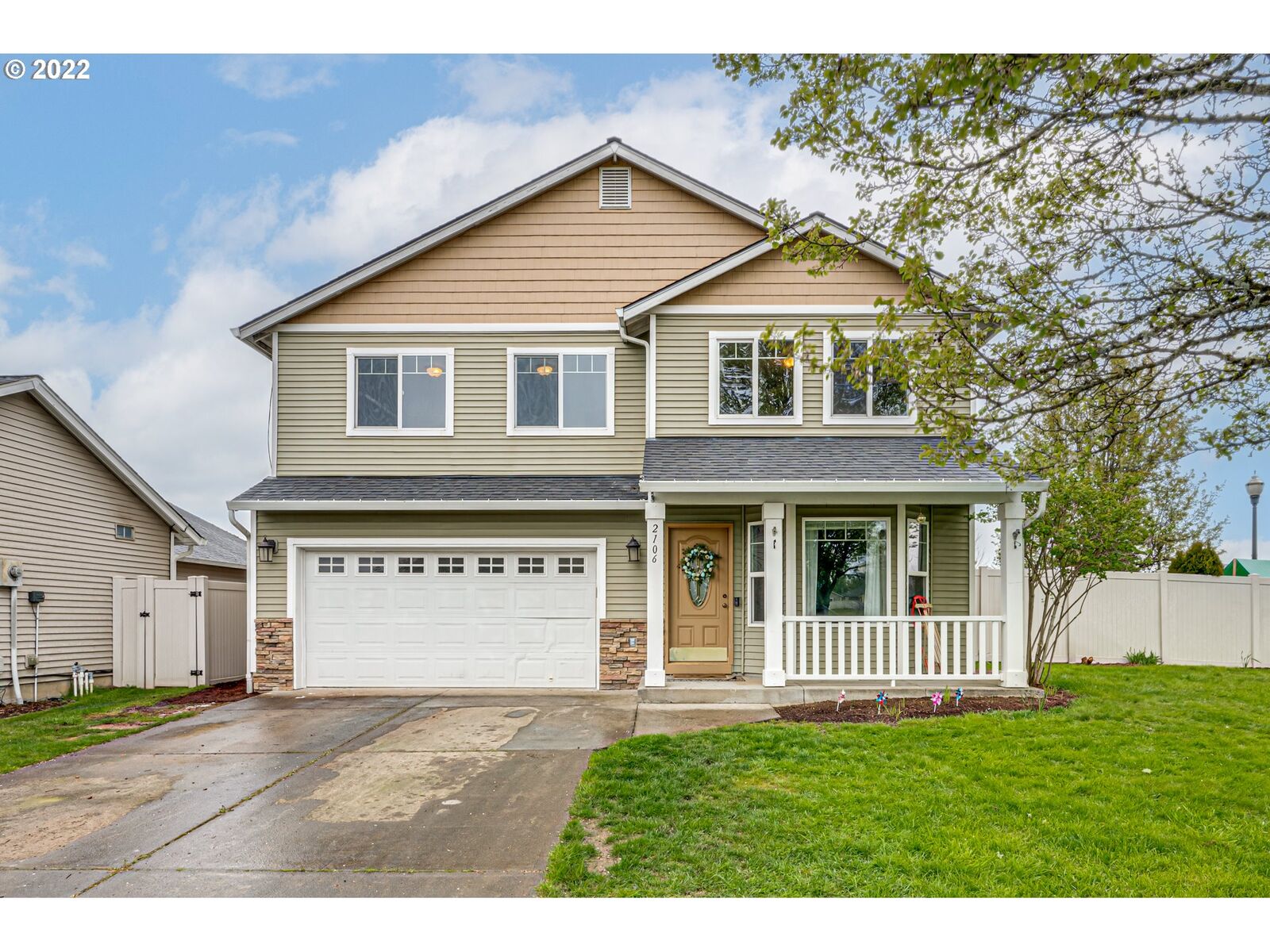 Property Photo: 2106 NW 15th St WA 98604