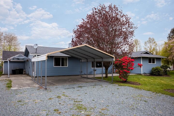Property Photo: 314 Hawthorne WA 98284