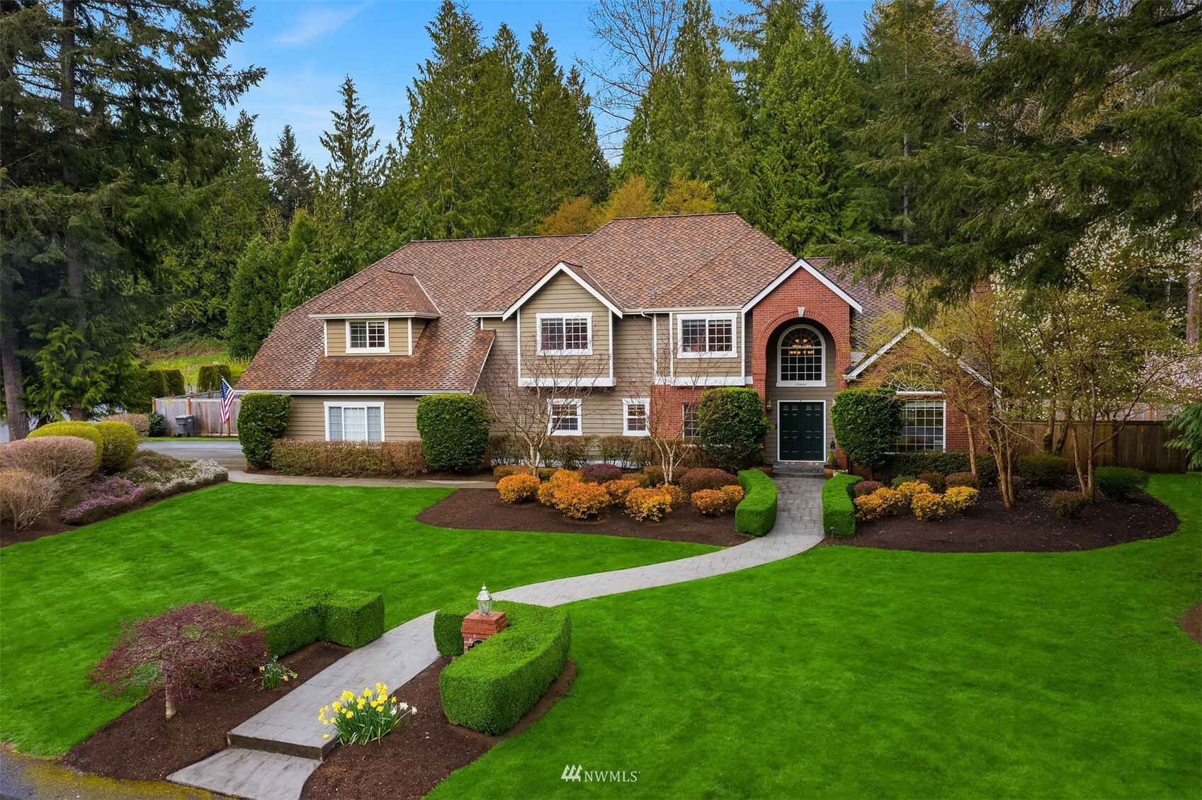 Property Photo: 19444 222nd Avenue NE WA 98077