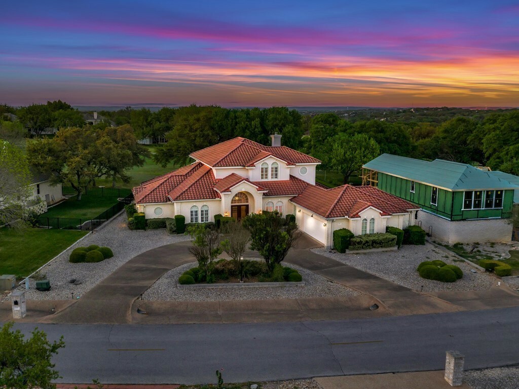 Property Photo: 708 Rolling Green Drive TX 78734