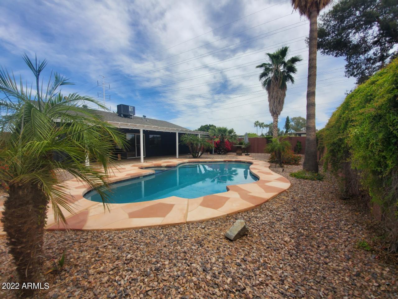 Property Photo: 307 W Santa Cruz Drive AZ 85282