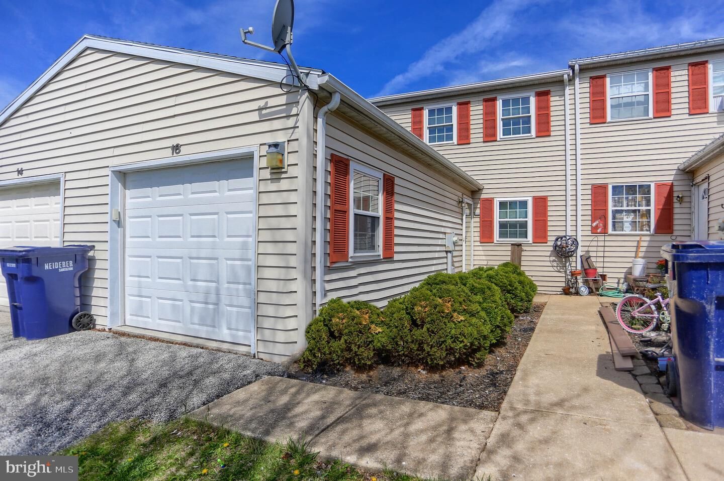 Property Photo: 16 Hampton Drive PA 17316