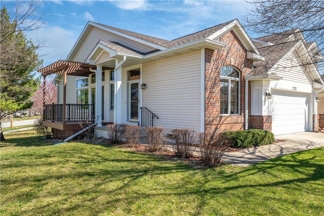 7235 Espanade Street  Johnston IA 50131 photo
