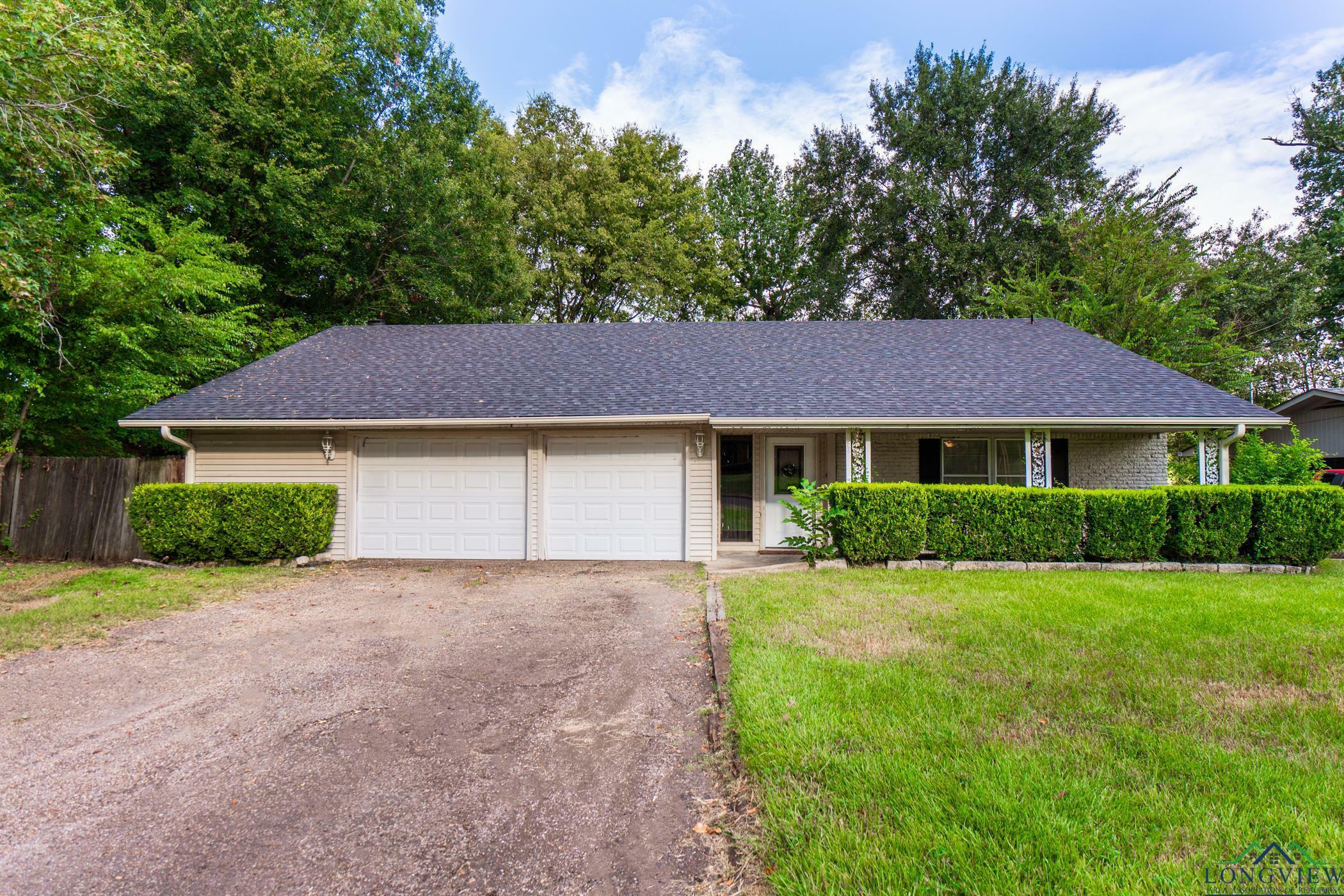 Property Photo:  1508 Willow Oak  TX 75601 