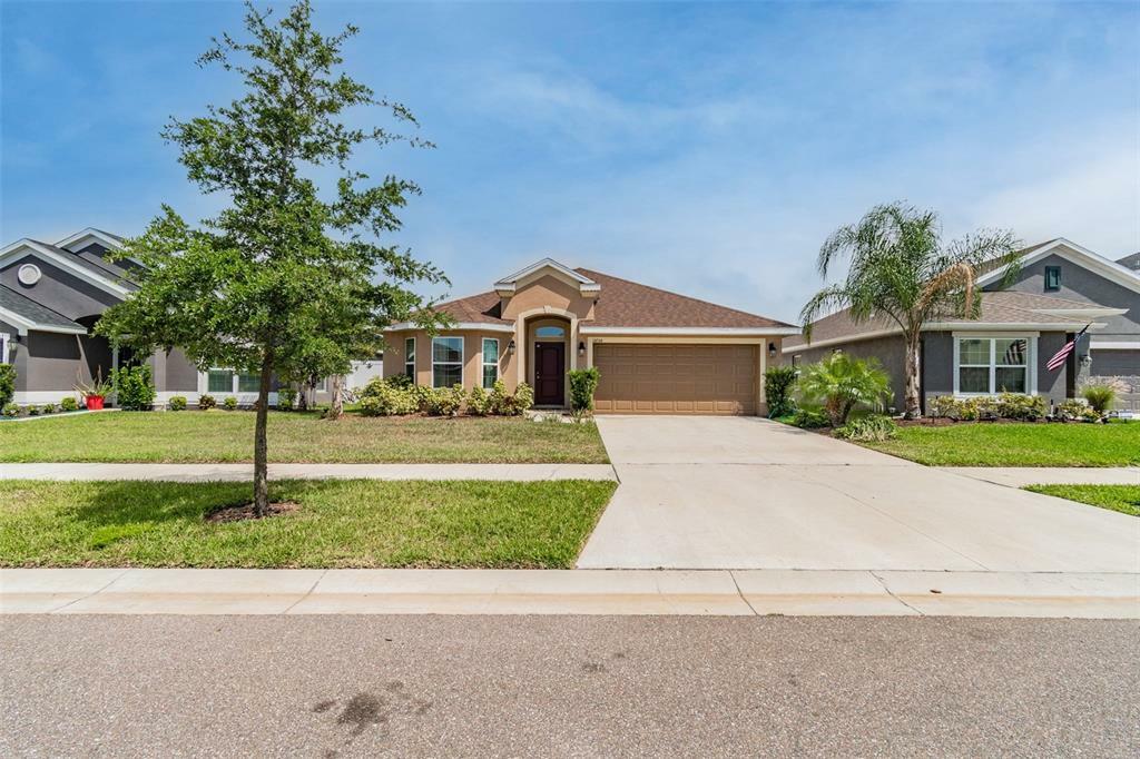 Property Photo:  14514 Dunrobin Drive  FL 33598 