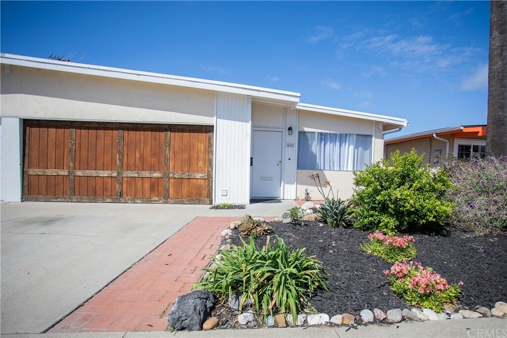 Property Photo:  442 Golden West Place  CA 93420 