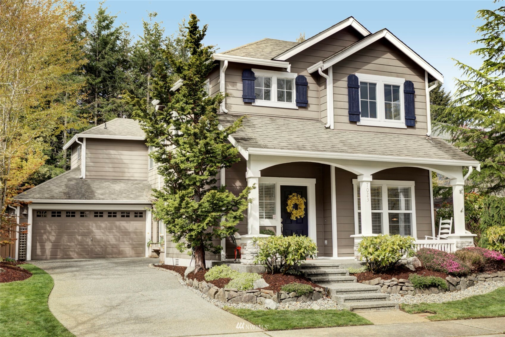 Property Photo:  7023 Curtis Drive SE  WA 98065 