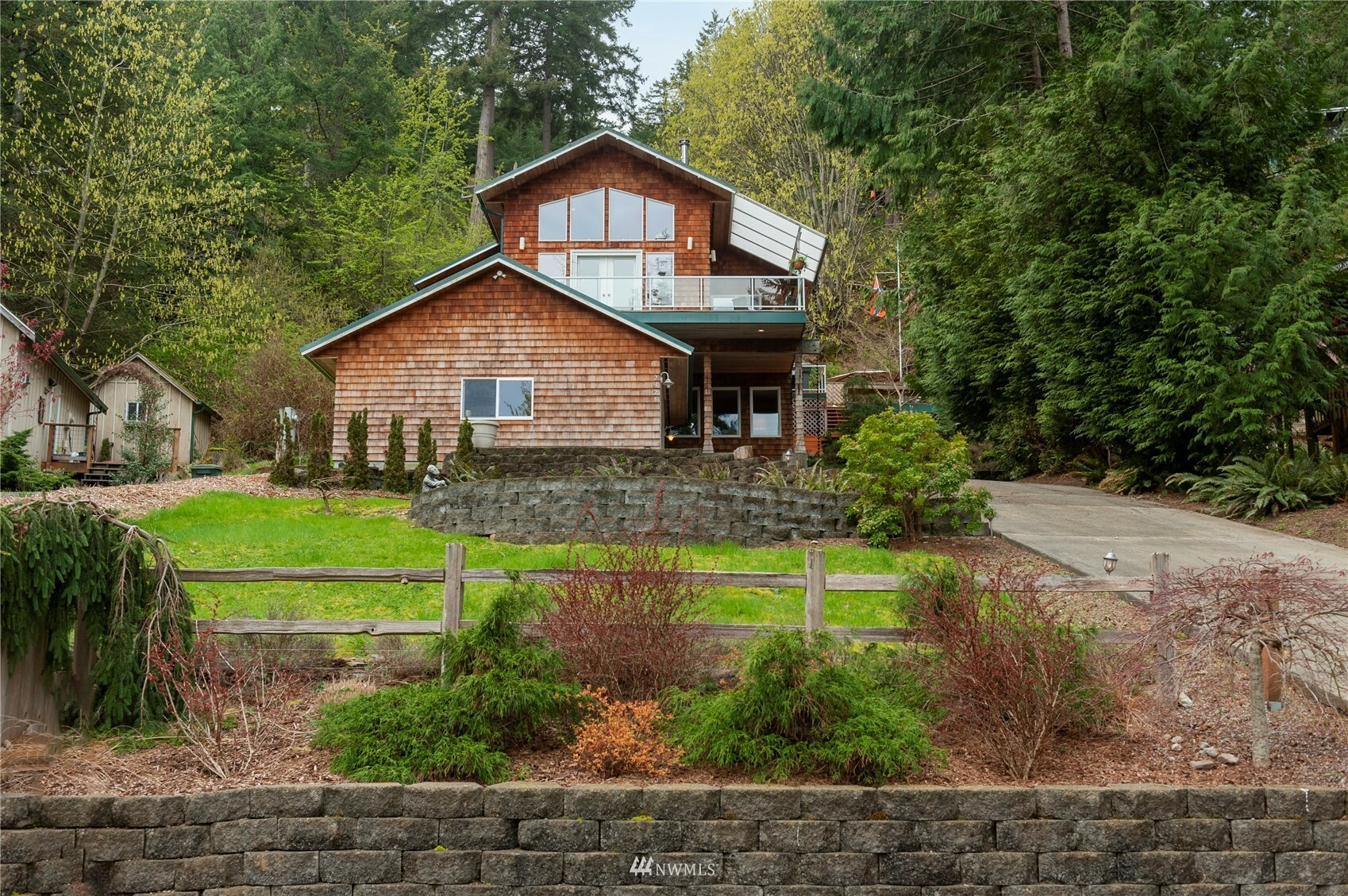 Property Photo: 2925 Cedar Avenue WA 98262