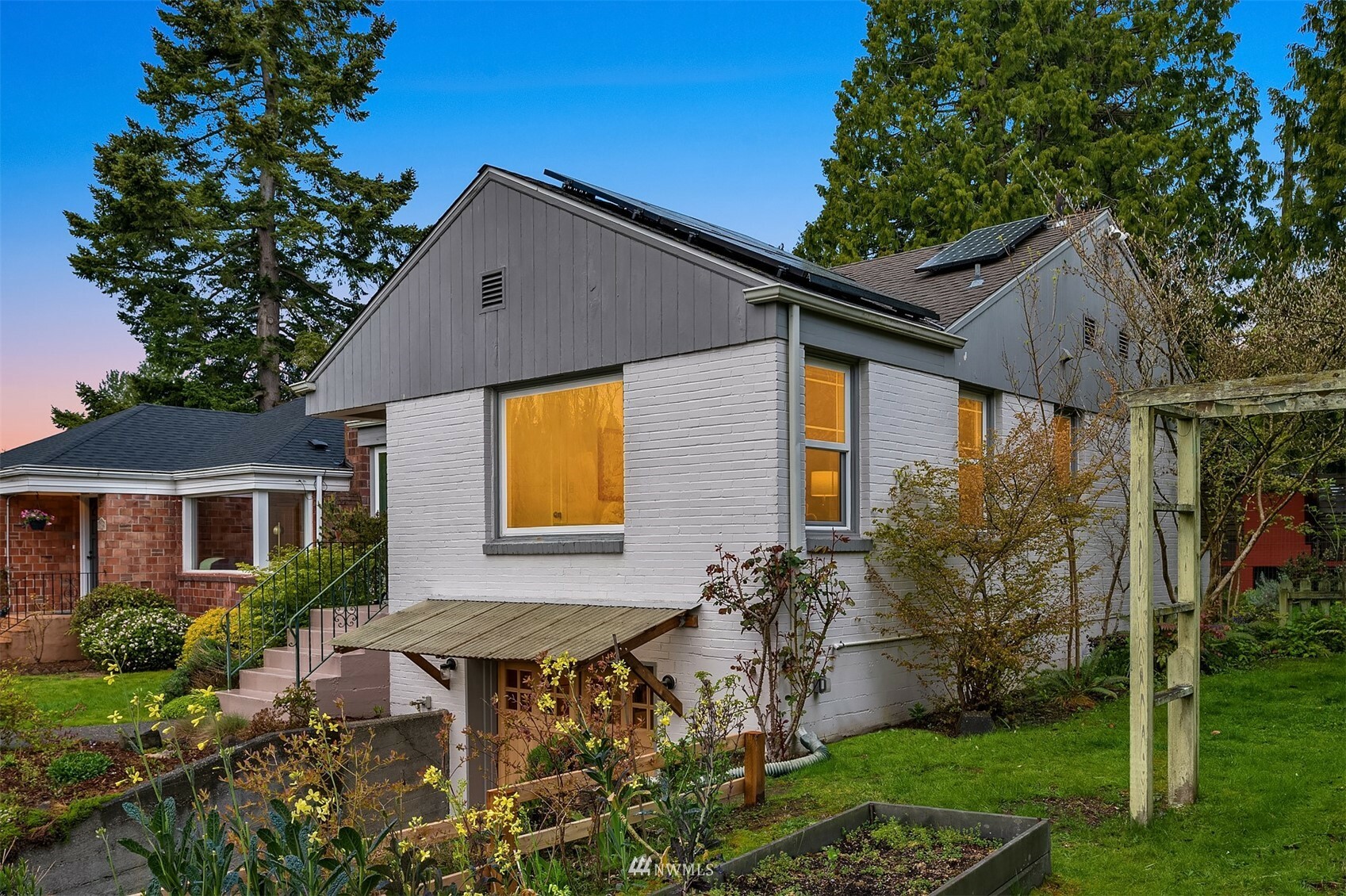 Property Photo:  1752 NE 104th Street  WA 98125 