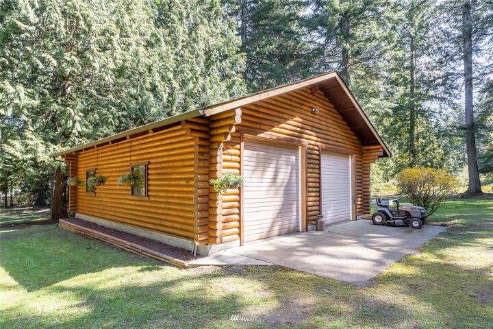 Property Photo: 10220 Banner Road SE WA 98359