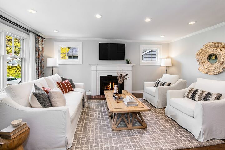 Property Photo: 4821 NE 44th Street WA 98105