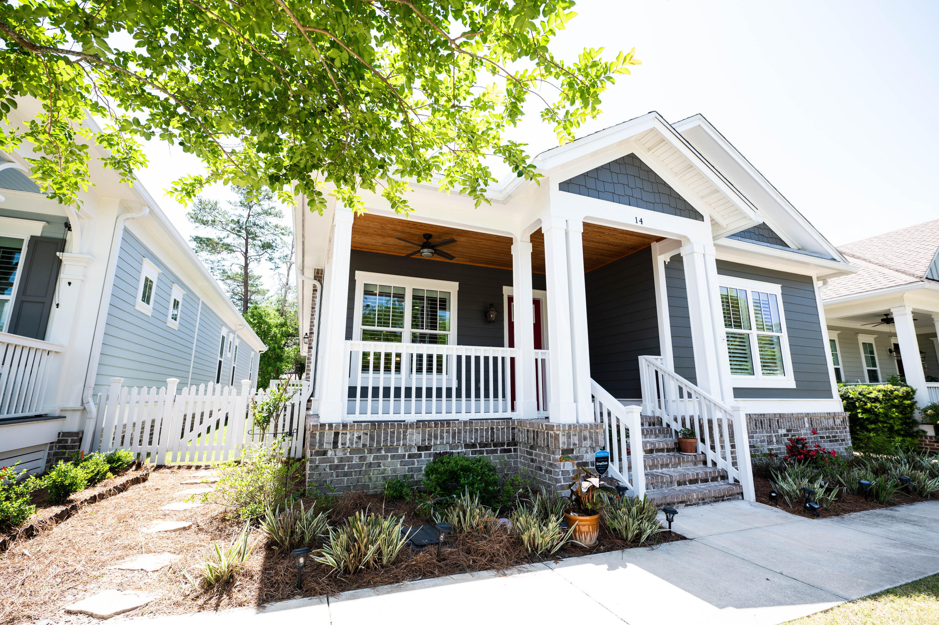 Property Photo: 14 Front Porch Circle FL 32578