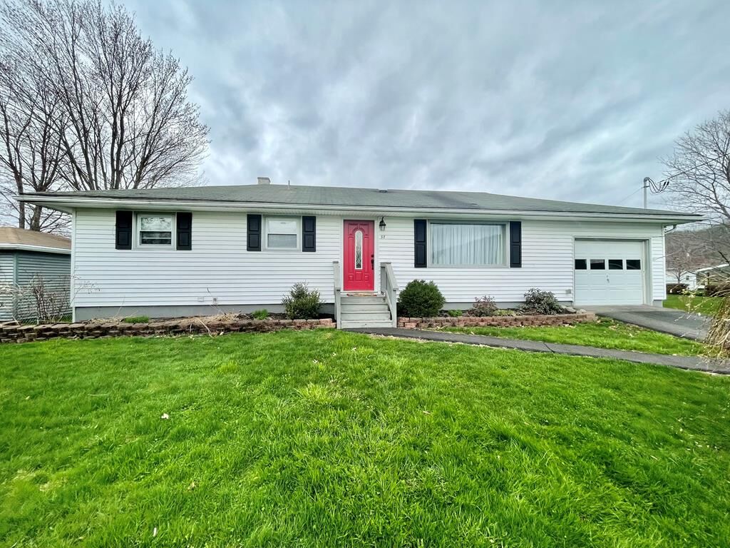 Property Photo:  37 W Crestview Drive  NY 14871 