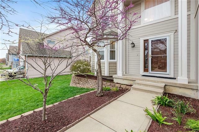 Property Photo:  1232 SE 12th Street  MO 64063 