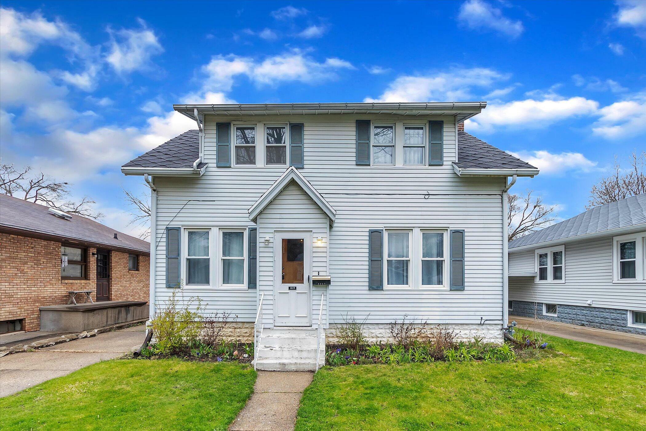 Property Photo:  1327 Ferry Street  MI 49120 