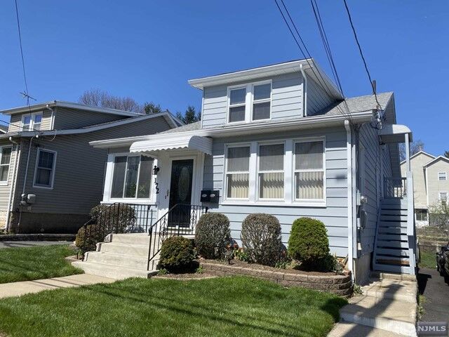 Property Photo:  172 Summit Avenue  NJ 07003 
