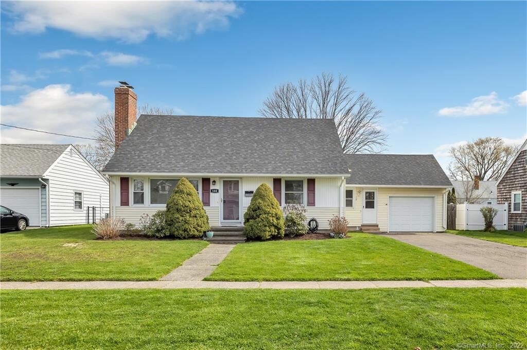 Property Photo: 100 Meadowbrook Road CT 06614