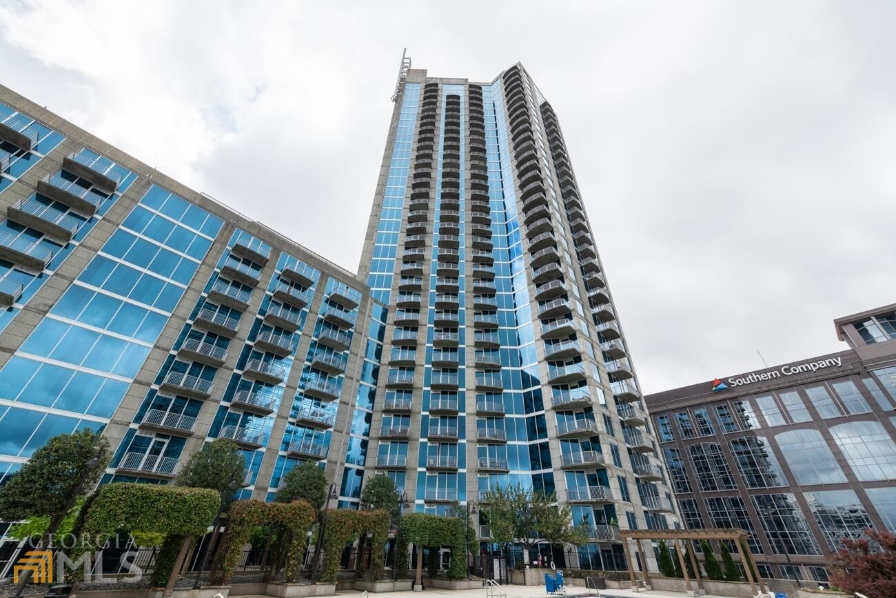 Property Photo:  400 W Peachtree Street NW 2506  GA 30308