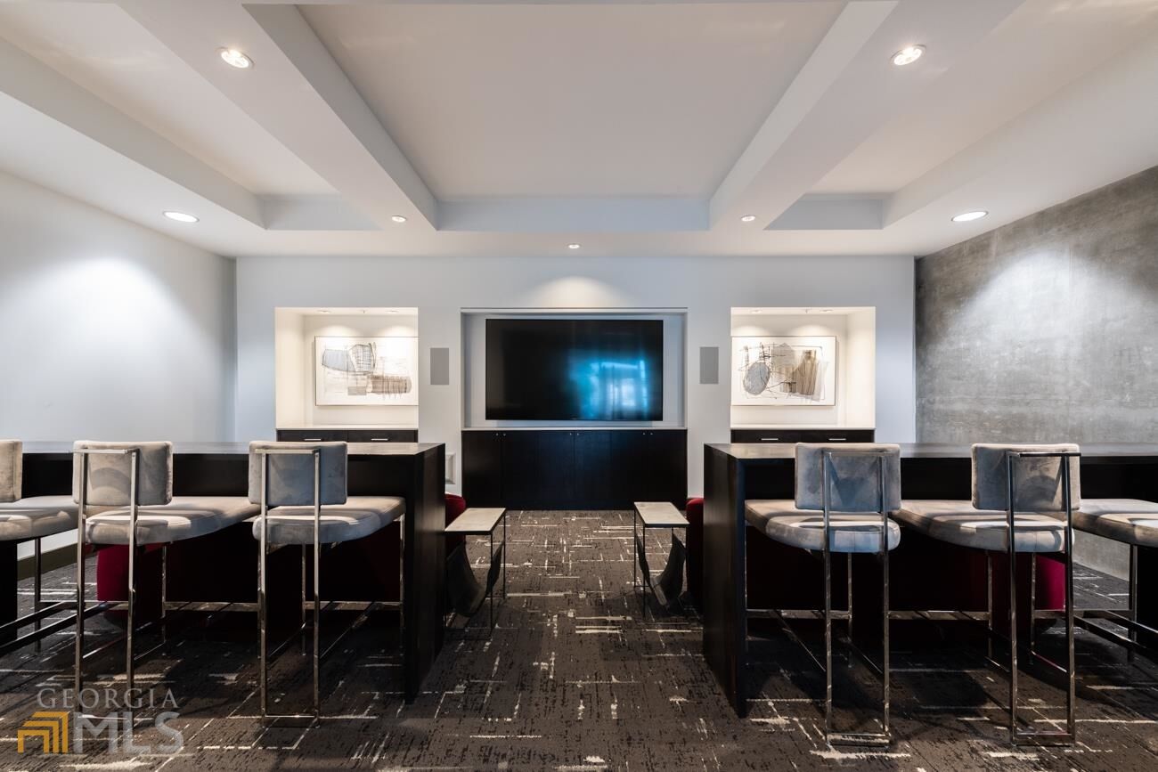 Property Photo:  400 W Peachtree Street NW 2506  GA 30308 