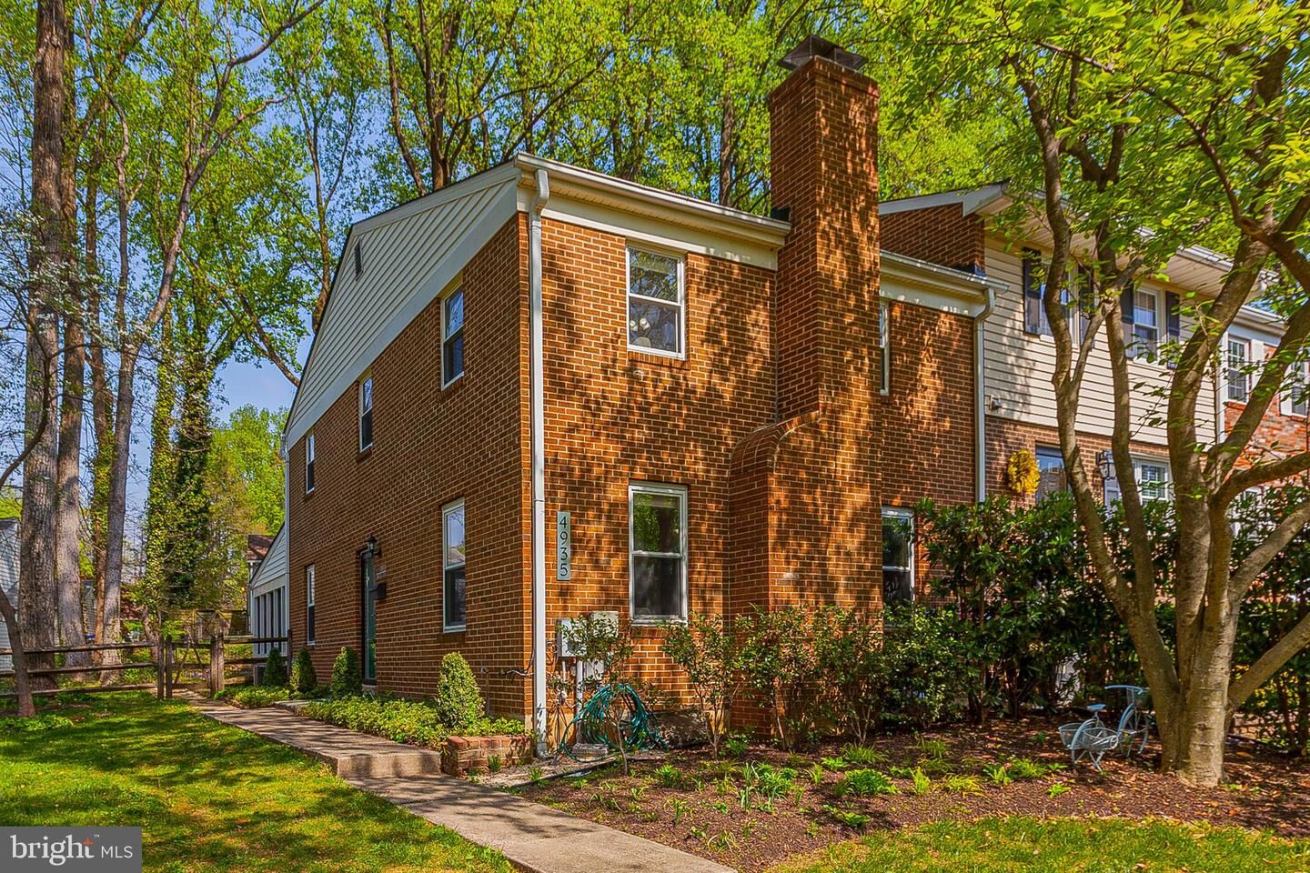 Property Photo: 4935 Arctic Terrace MD 20853