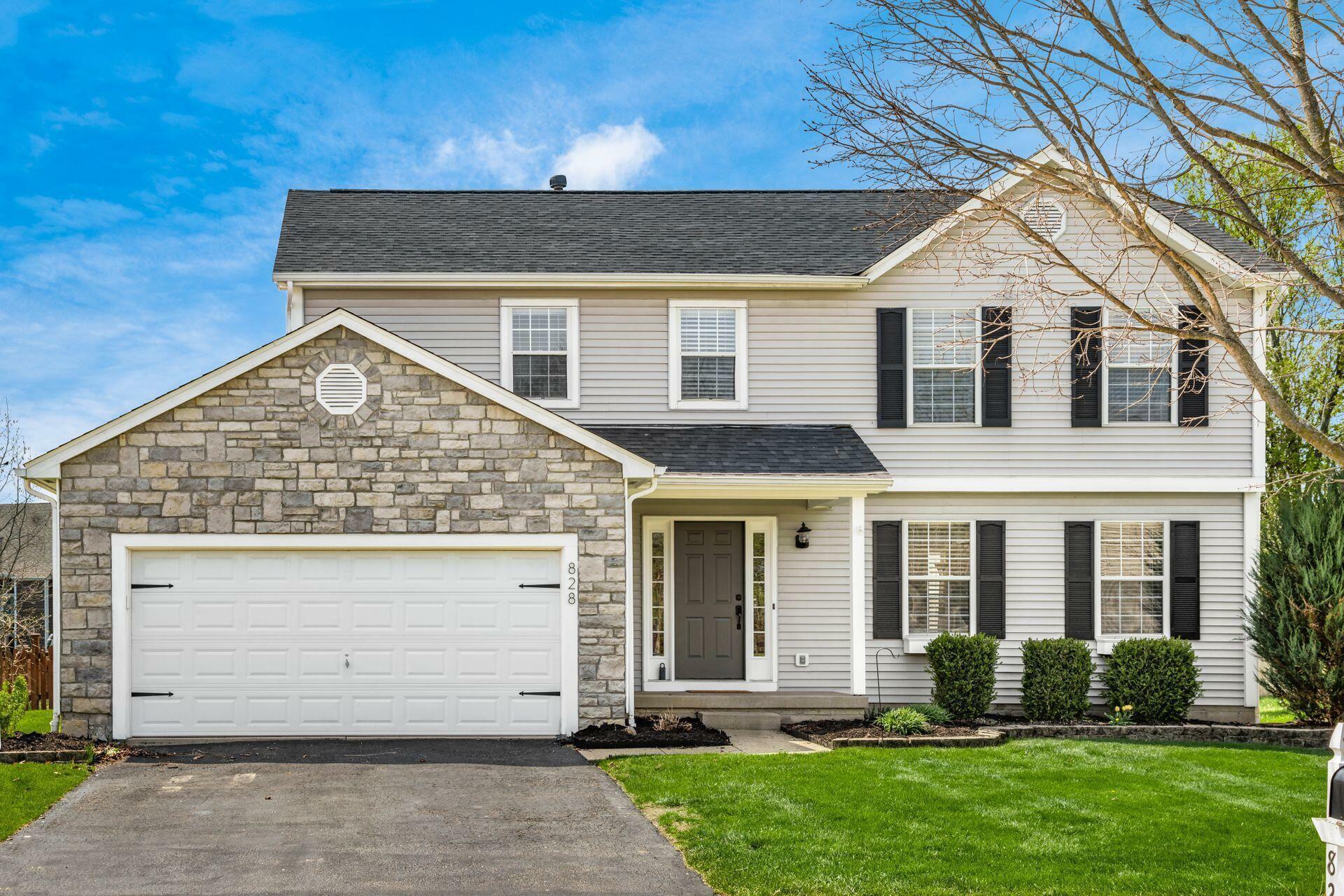 Property Photo: 828 Brittany Drive OH 43015