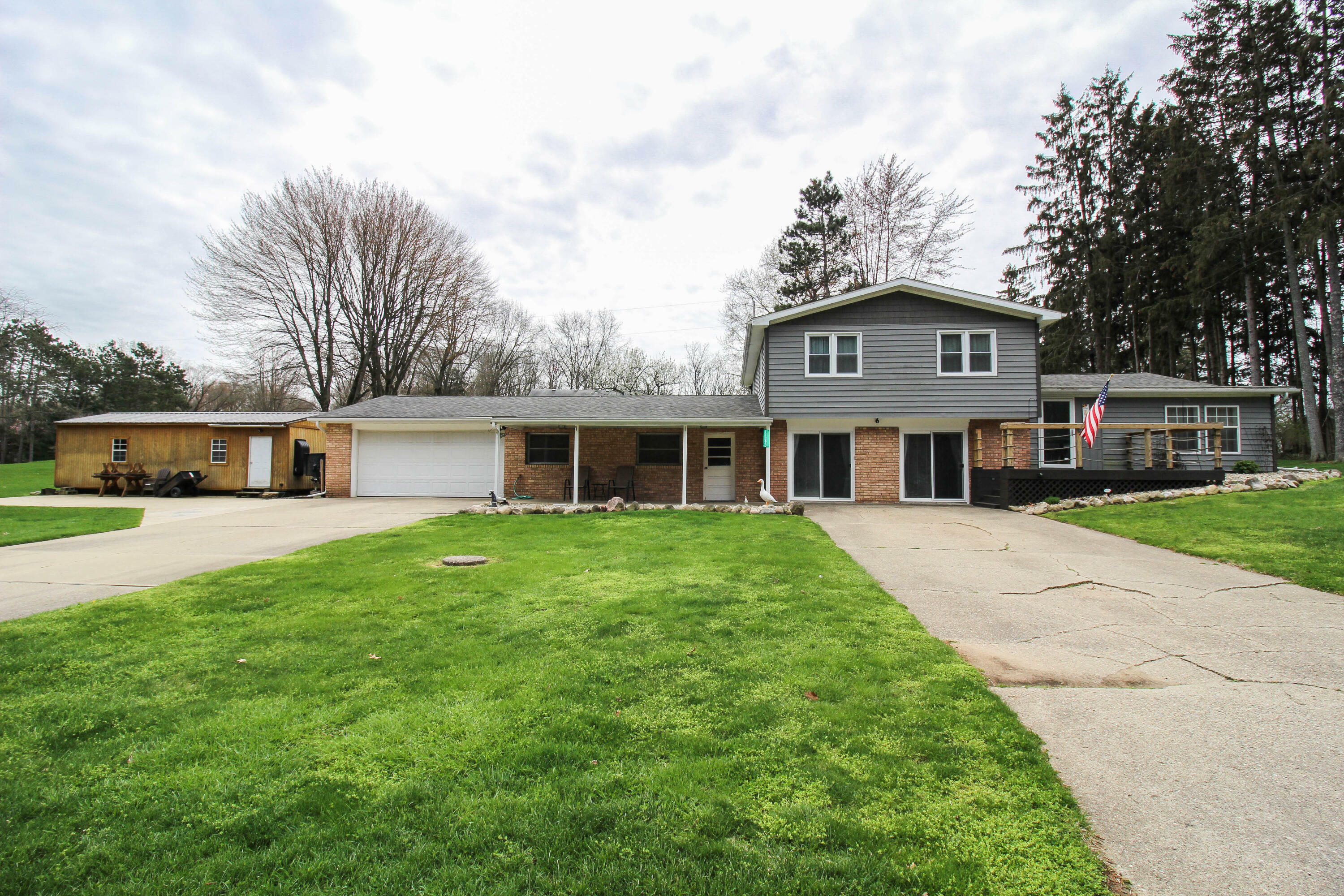 11393 N Horseshoe Drive  Three Rivers MI 49093 photo