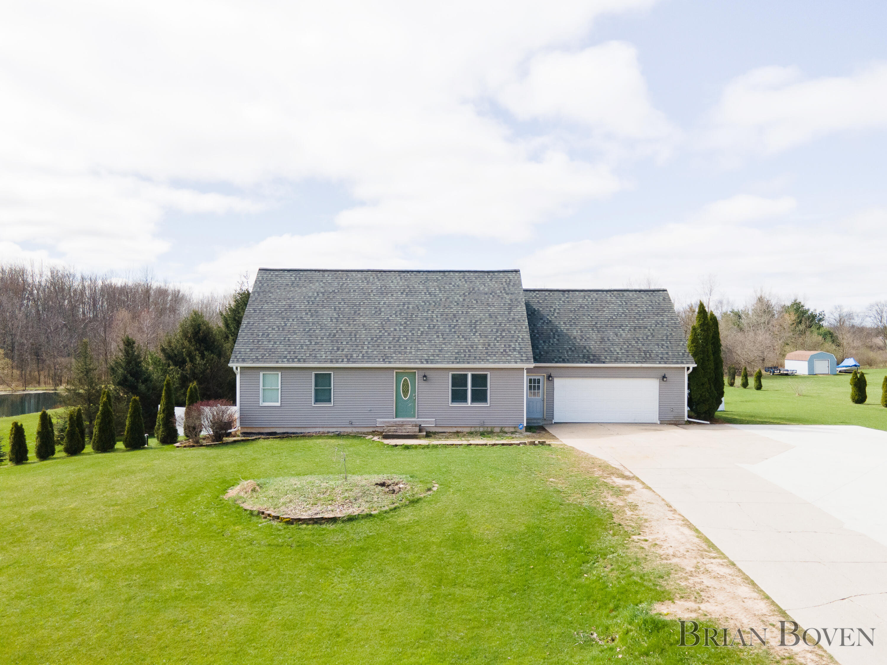 Property Photo:  5228 Dio Drive NE  MI 49319 