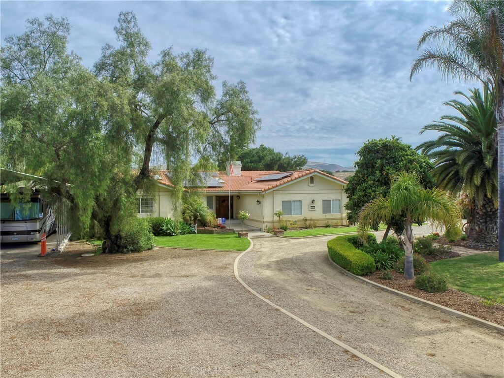 Property Photo:  1858 Lincoln Avenue  CA 93420 