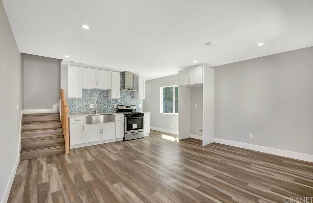 Property Photo: 6652 Orion Ave. CA 91406