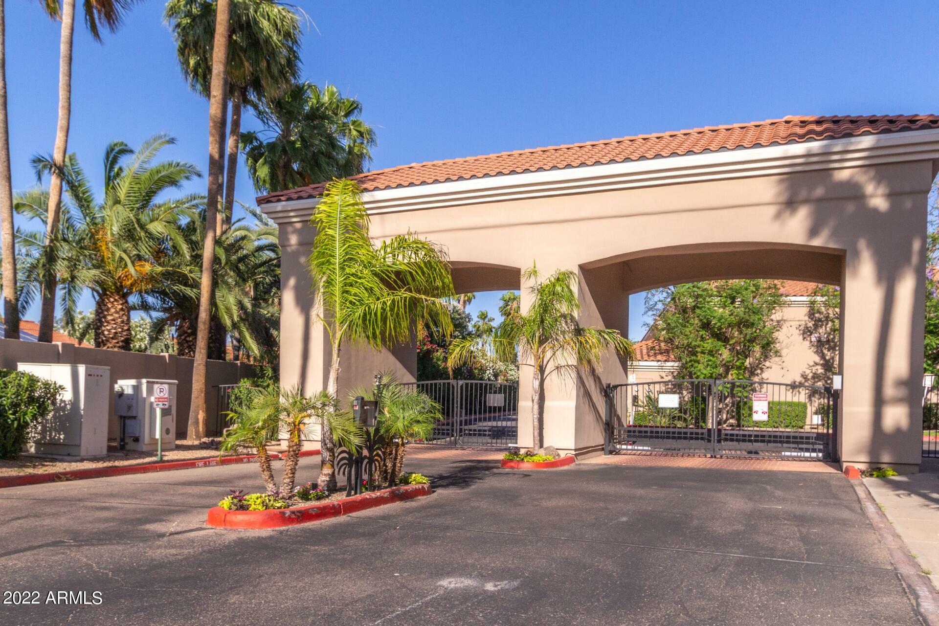 Property Photo:  8653 E Royal Palm Road 1002  AZ 85258 