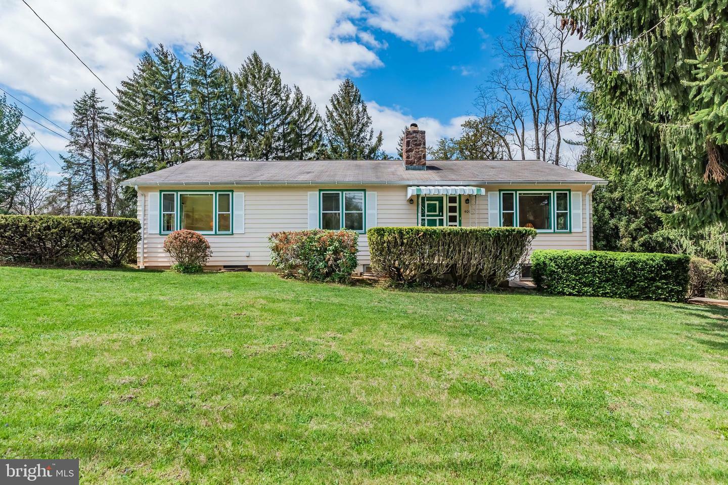 Property Photo:  400 Evergreen Road  PA 17070 