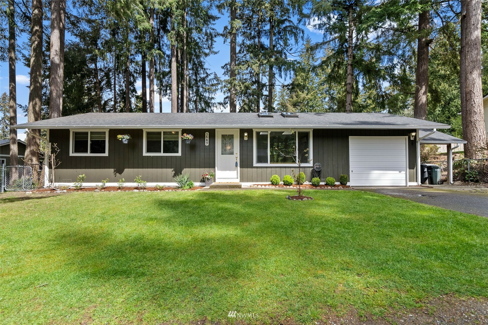 Property Photo:  5517 Huntwick Drive NW  WA 98335 