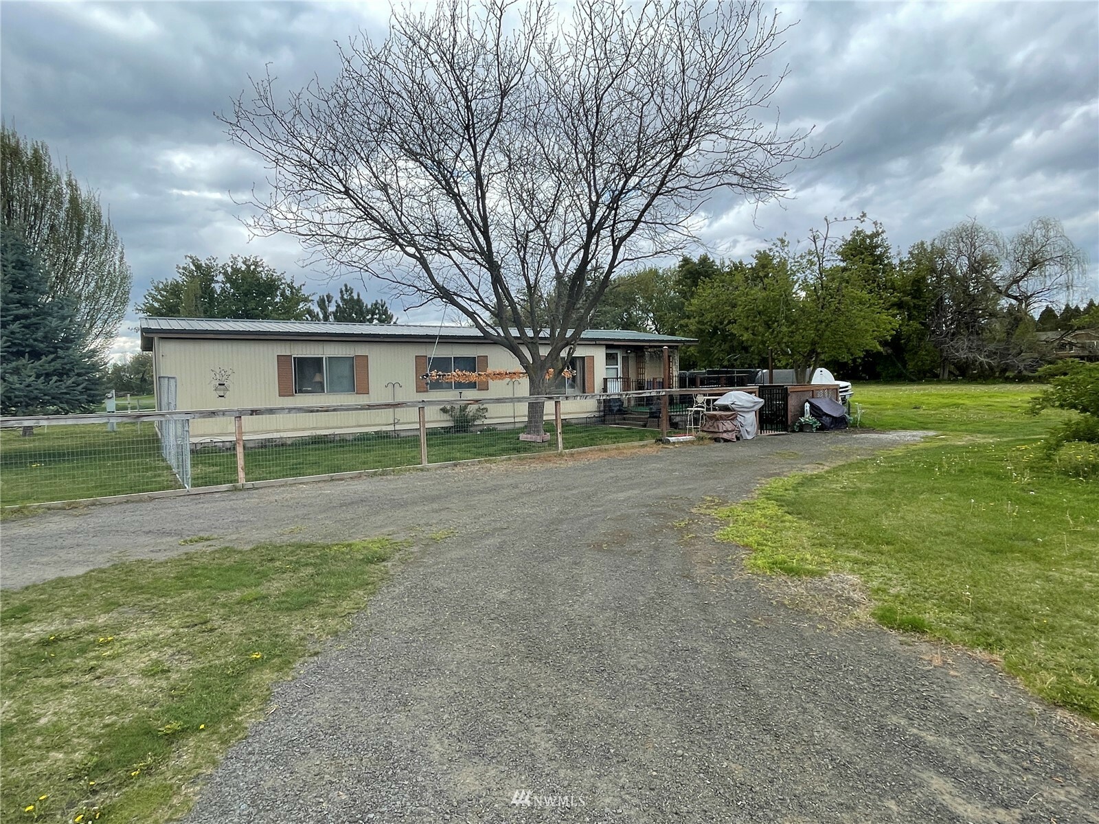 Property Photo: 724 McBeth Road WA 99362