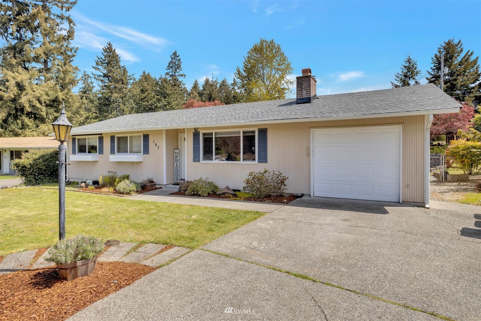 Property Photo: 107 Candlewyck Drive W WA 98499
