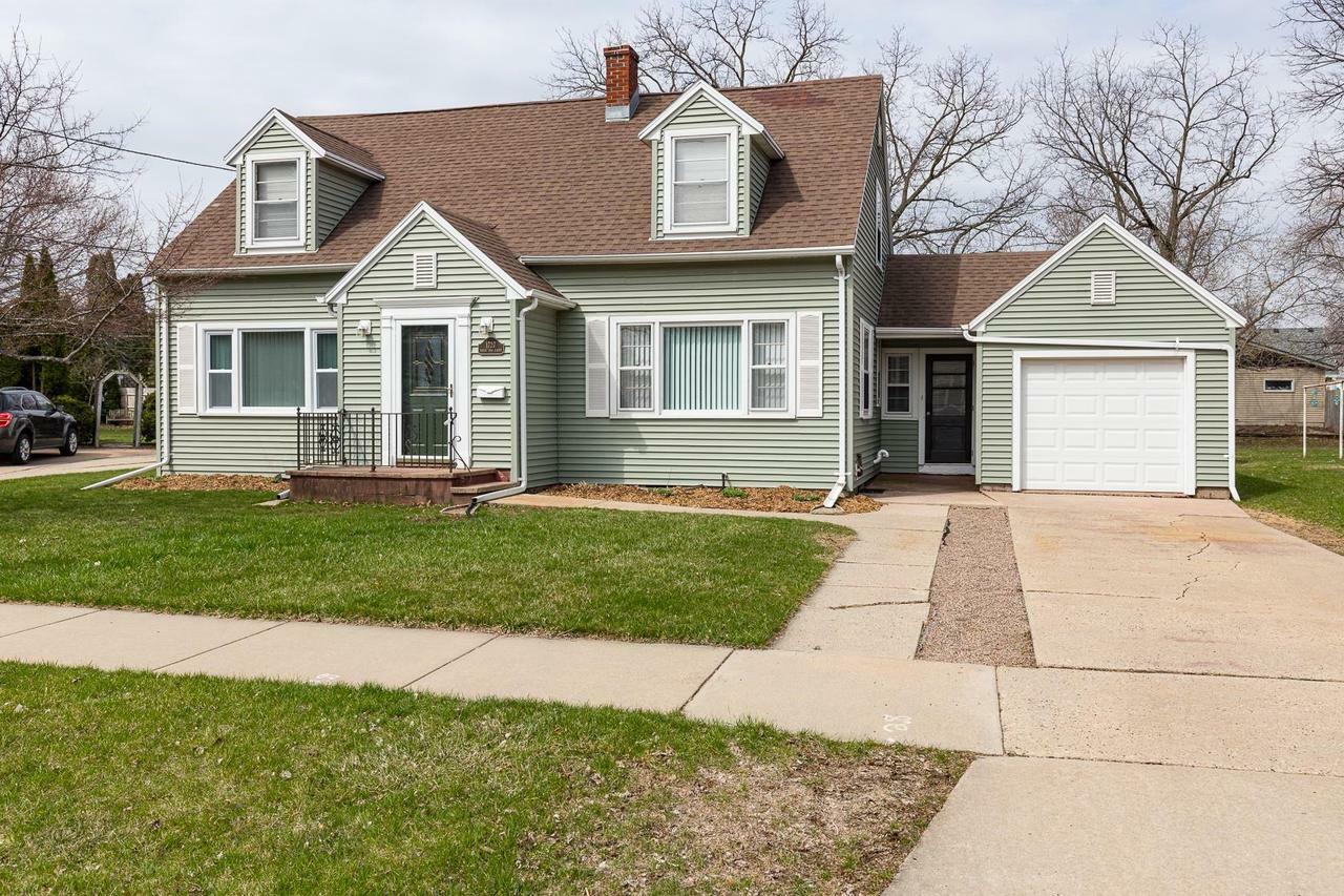 Property Photo: 1727 North Erb Street WI 54911