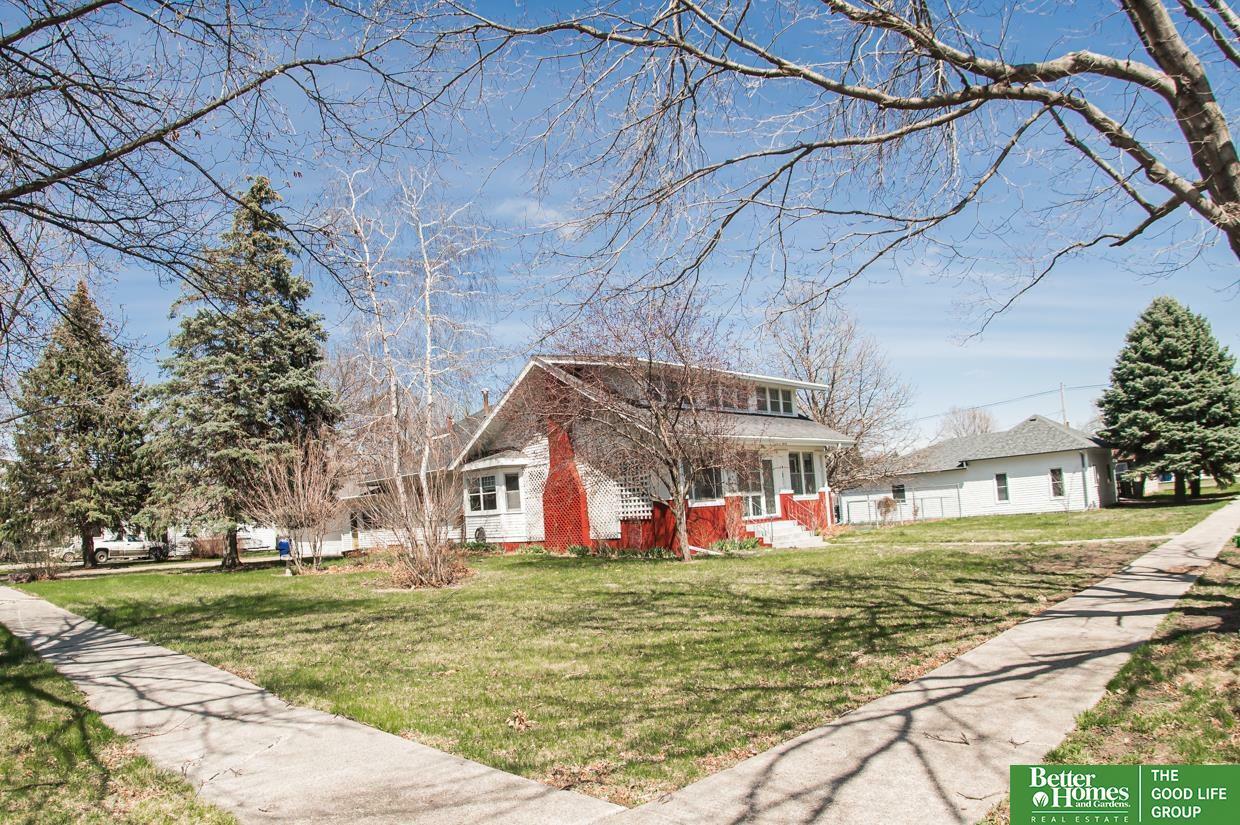 Property Photo:  310 Crystal  NE 68038 