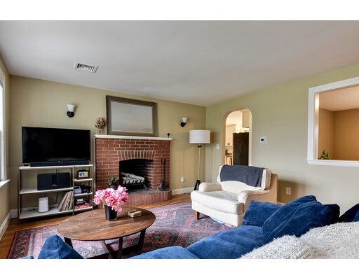 Property Photo: 6 Bellmore Road MA 01702