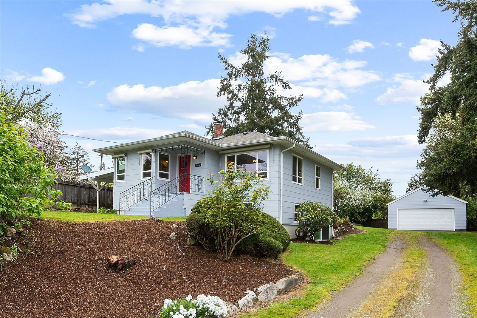 Property Photo: 11212 Occidental Avenue S WA 98168