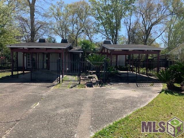Property Photo: 774 Baird Dr LA 70808